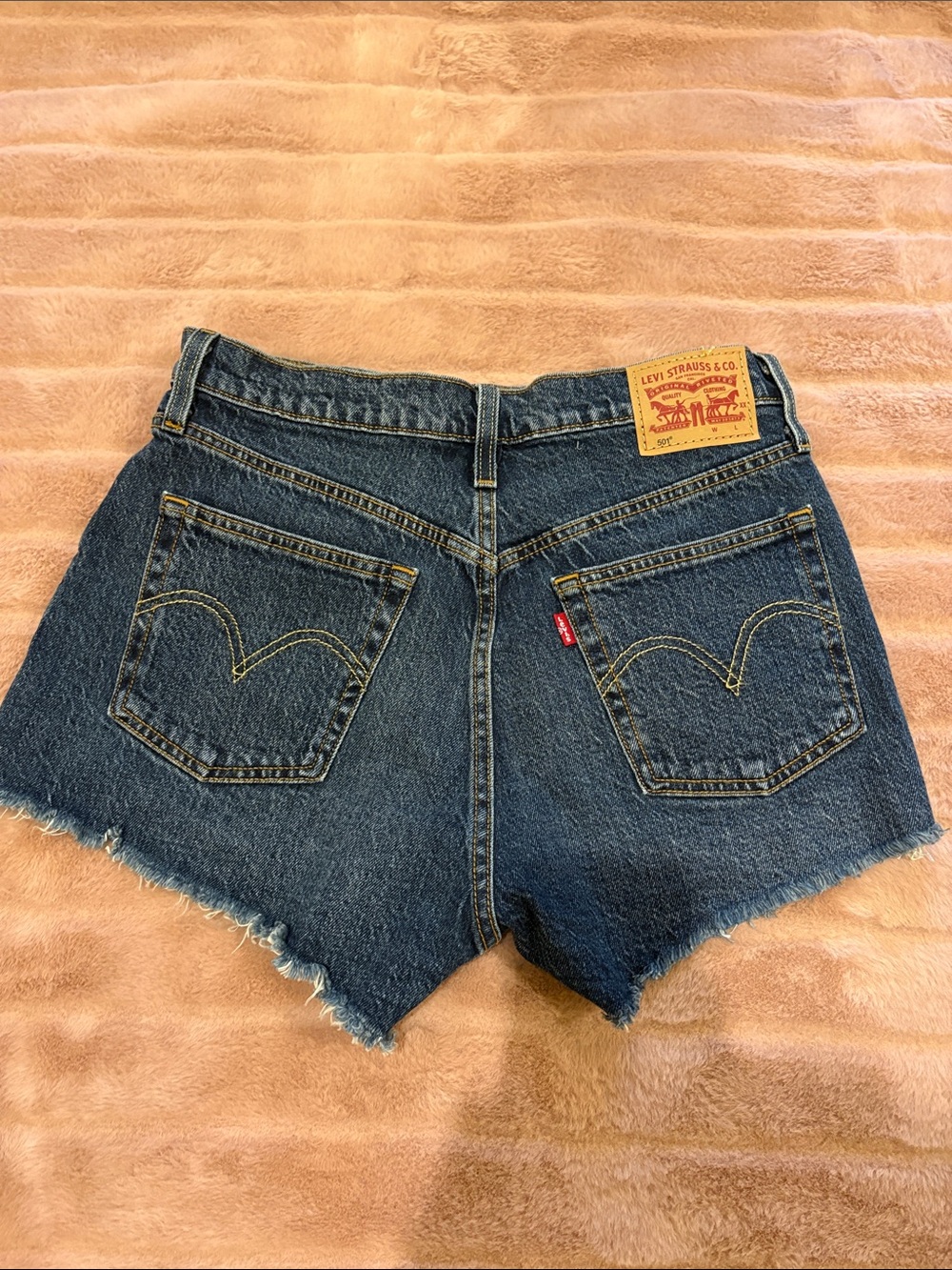 Levi's Women's 501 Original Shorts size 28